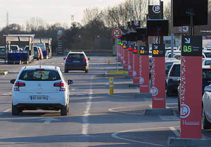 parking guidance - wireless detection - signalisatie met zonneenergie 7